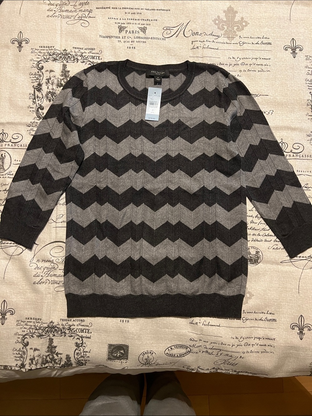 Ann Taylor Black & Gray Chevron Crewneck Sweater